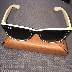 Ray Ban Wayfarer sunglasses women